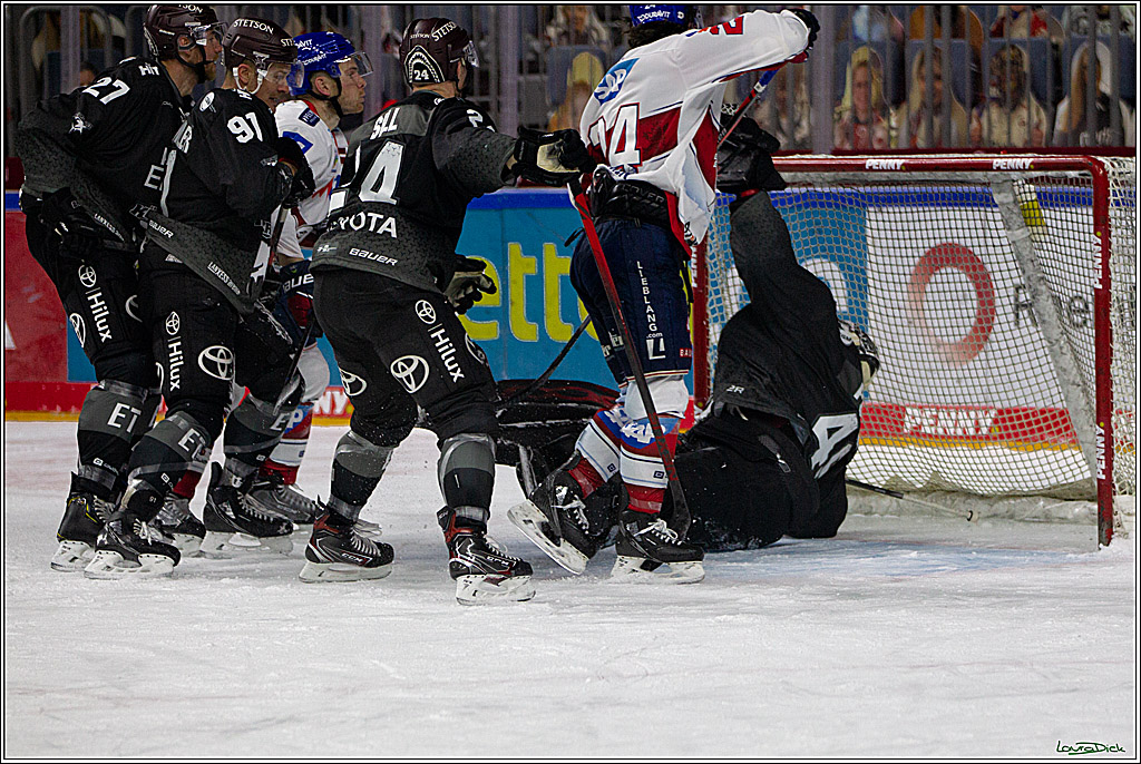PENNY DEL;  Koelner Haie - Adler Mannheim; Koeln, 08.04.2021